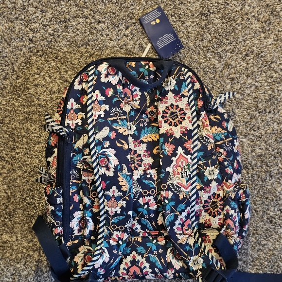 Vera bradley harry potter home to hogwarts backpack - Picture 7 of 7